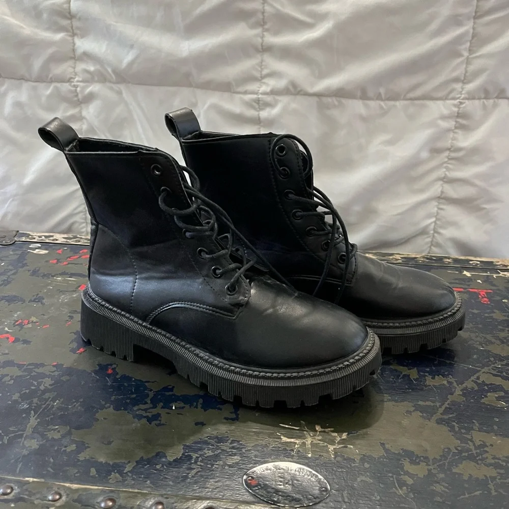 Chunky combat style boot - Picture 1 of 1